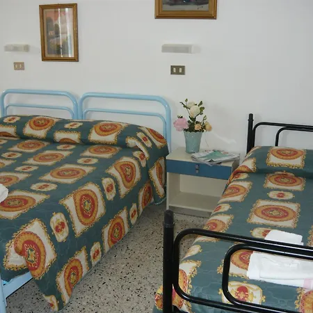 Hotel Acquazzurra 3*