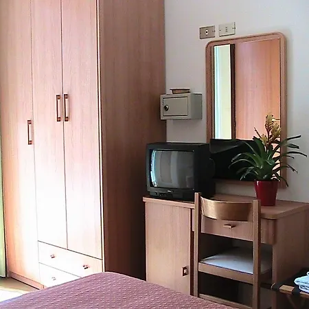 Hotel Universo 3*