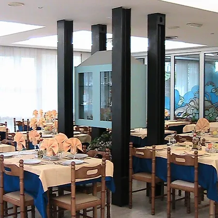 Hotel Universo