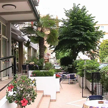 Hotel Universo 3*