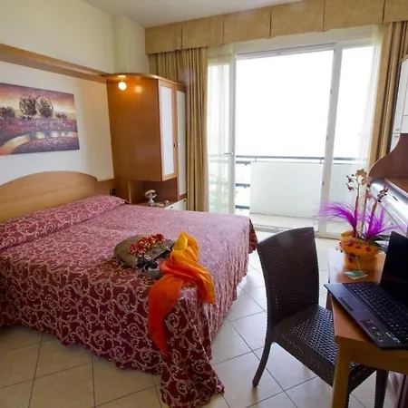 Hotel Palm Sea View 3*