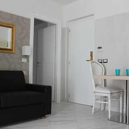 Отель Del Mare 3*
