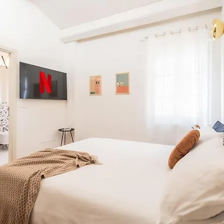 别墅 Luxury & Design: Oasi Nel Centro Storico Di 里米尼