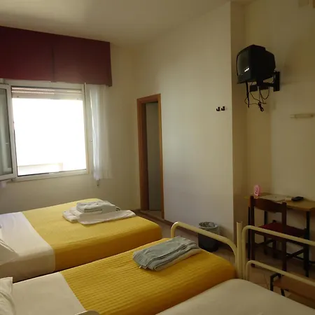 L&v Hotel