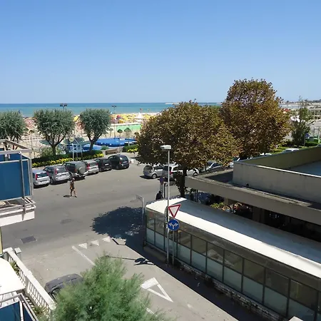 L&v 3* Rimini