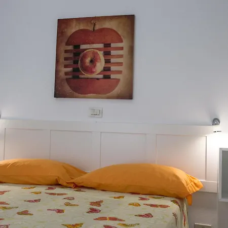 Ofelia Aparthotel 3*