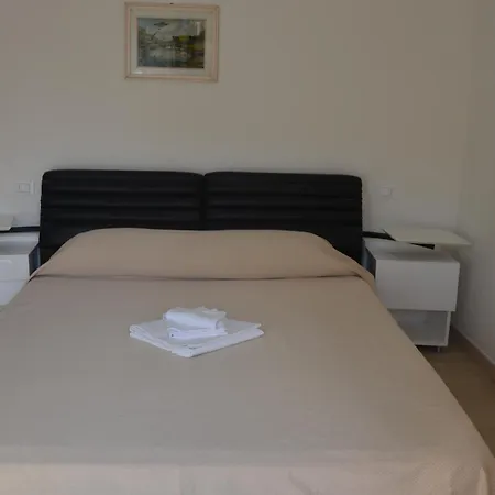 Della Vista Aparthotel *