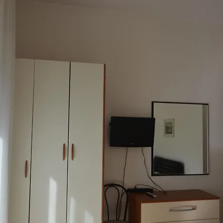 Della Vista Aparthotel