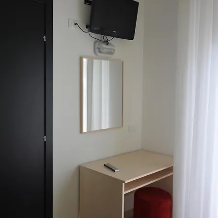 Della Vista Aparthotel *