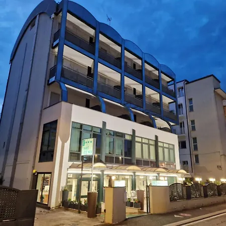 Caruso Hotel 3*