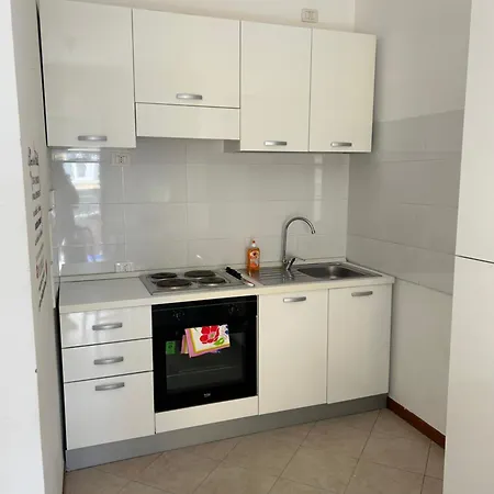 Uno Studio&suites 2*