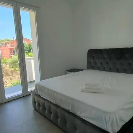 Appartamento Borghesi Fronte Mare