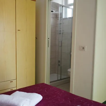 מלון Malibu Mare 2*