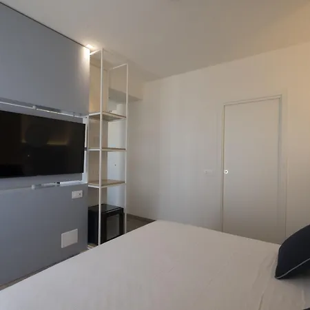 Baia Hotel 3*