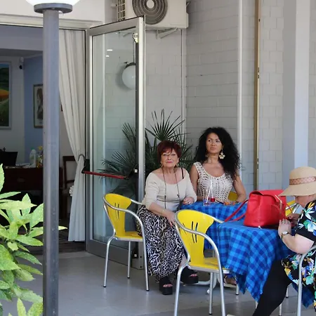 Martina's Hotel 2*