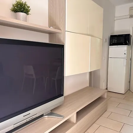 Beach 200 Mt Dal Mare - Il Lupo Affitta Hotel apartamentowy Rimini