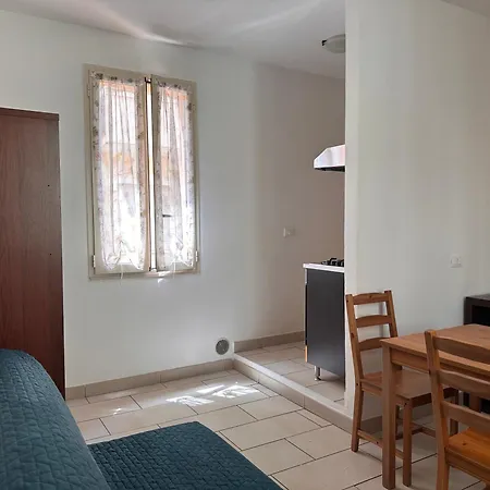 Hotel apartamentowy Beach 200 Mt Dal Mare - Il Lupo Affitta Rimini