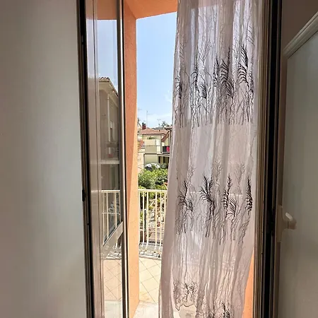 Beach 200 Mt Dal Mare - Il Lupo Affitta Rimini