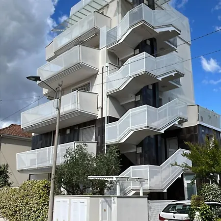 Casa Modigliani - Centralissimo Per Centro Storico, Mare, Fiere E Congressi