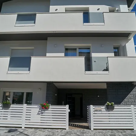 Borghesi Fronte Mare Appartamento