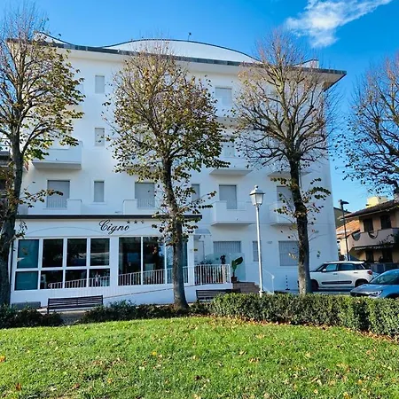 Cigno Aparthotel 3*