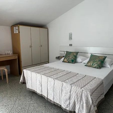 Hotel Abay 3*