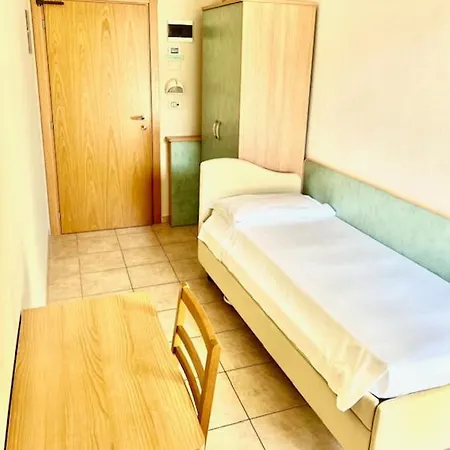 Lotus & Hotell 3*