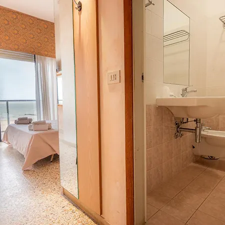 Hotel Crown
