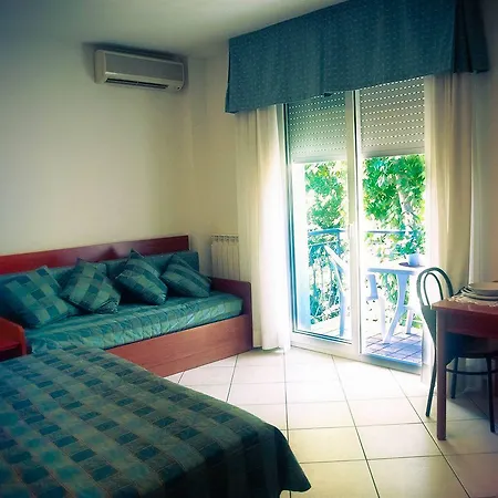 Riviera Apart Otel 2*