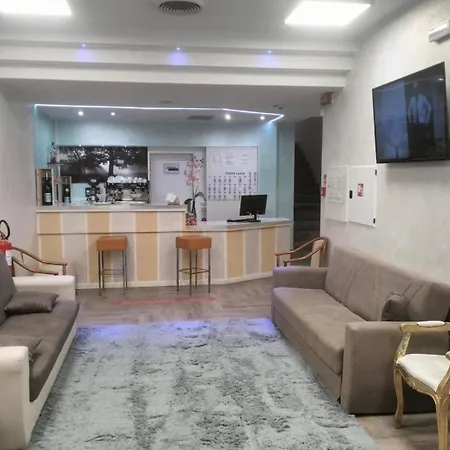 Luna Hotel 3*