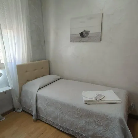 Отель Eriale 2*