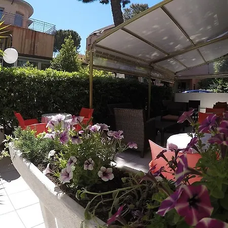 Ausonia Hotell 3*