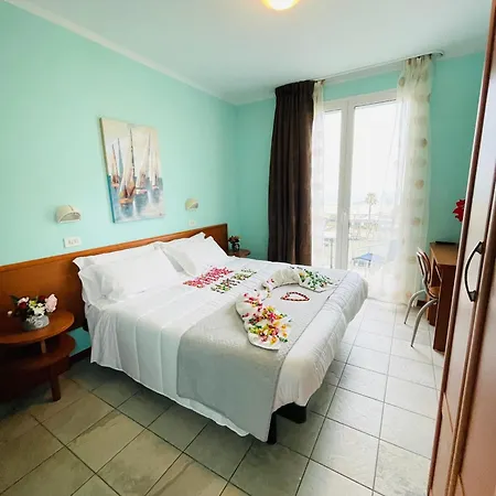 Blue Moon Meuble 3*