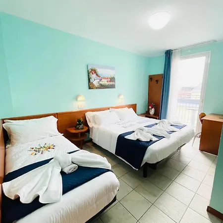 Blue Moon Meuble 3*