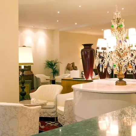 National Hotel
