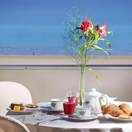 National Hotel 4*
