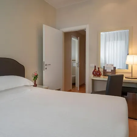 Hotel National 4*