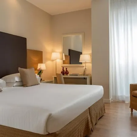 National Hotel 4*