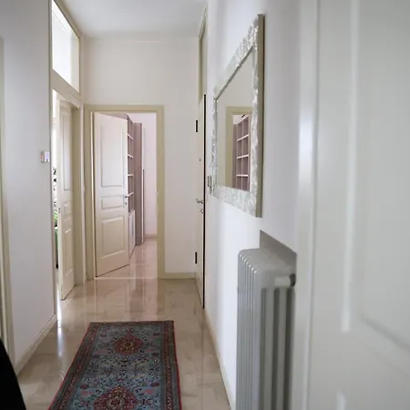 Blancohouse - Berto Luxury Centro Storico Apartment