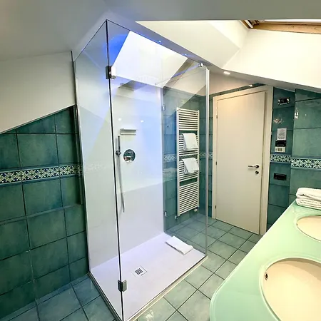 Club House Hotel