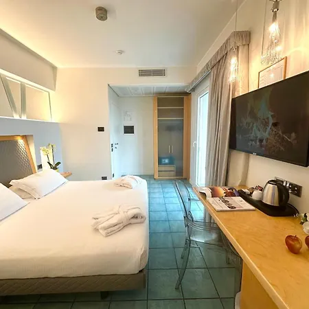 Hotel Club House 4*