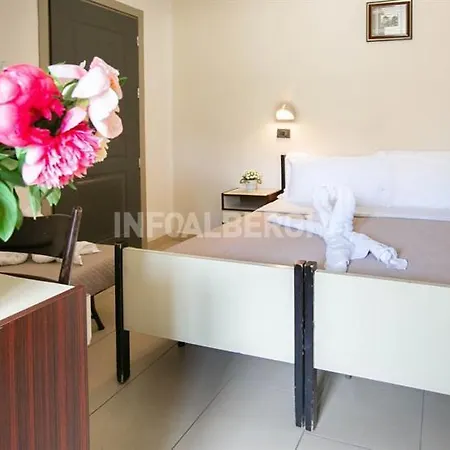Hotel Oasi Del Mare 3*