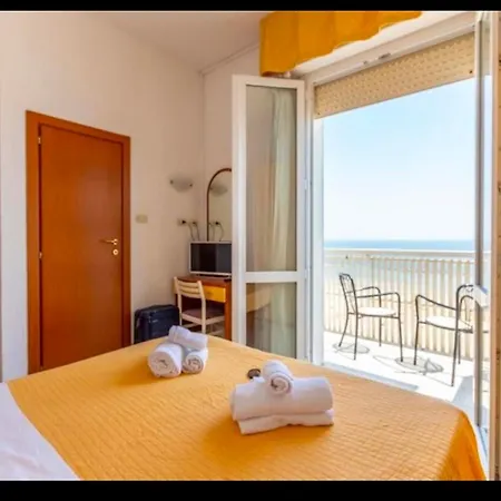Hotel Carnaby 3*