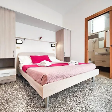 Hotel Lea Completa