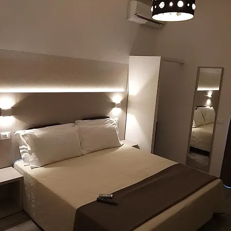 Ideal Hotel