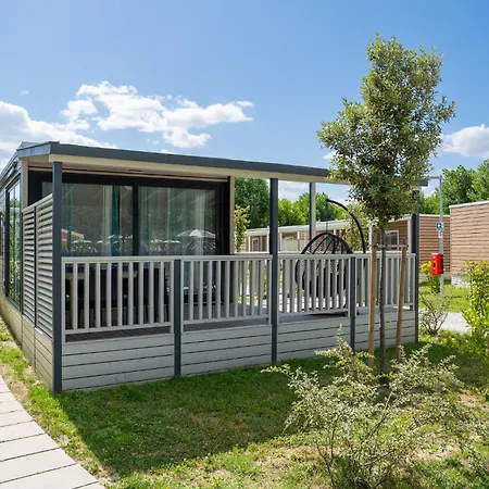 Family Village Tatil parkı