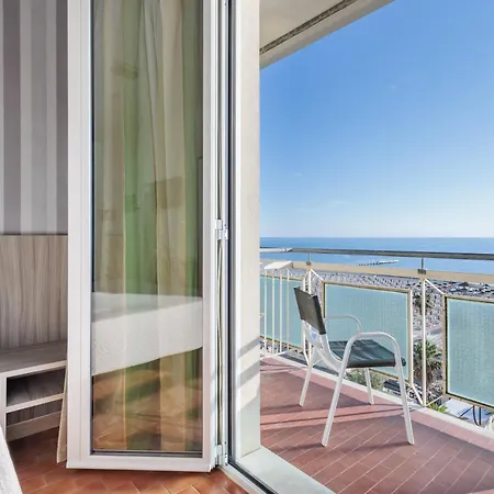 Miramare Hotel 3*