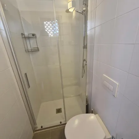 Colivingone-mora * Rimini