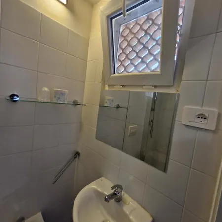 Colivingone-mora