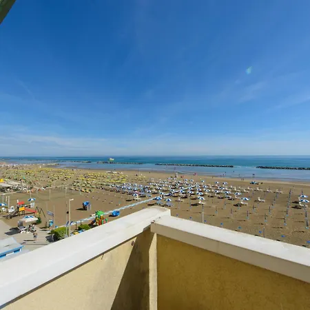 Nautic Hotel 3*